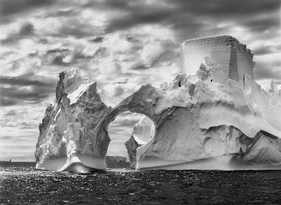 Exposición de Salgado ‘Génesis’ en Murcia