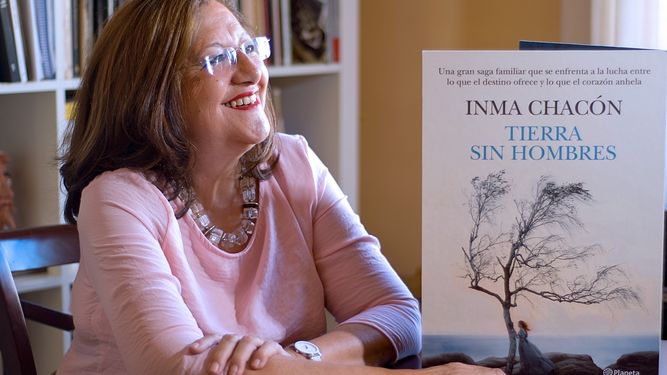 Presentación del libro ‘Tierra sin hombre’ de Inma Chacón