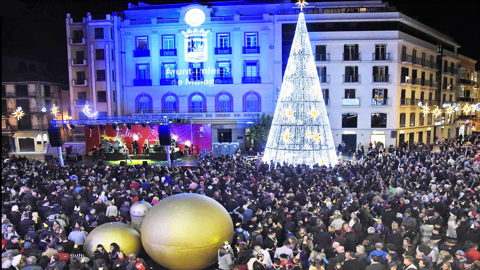 Campanadas, espectáculos, uvas, cotillón y orquesta en la Nochevieja