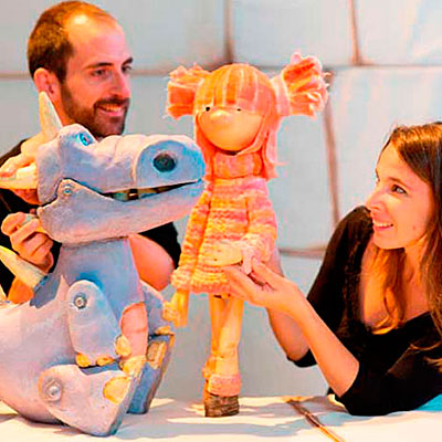 Maure el dinosaure en Sala La Planeta en Girona