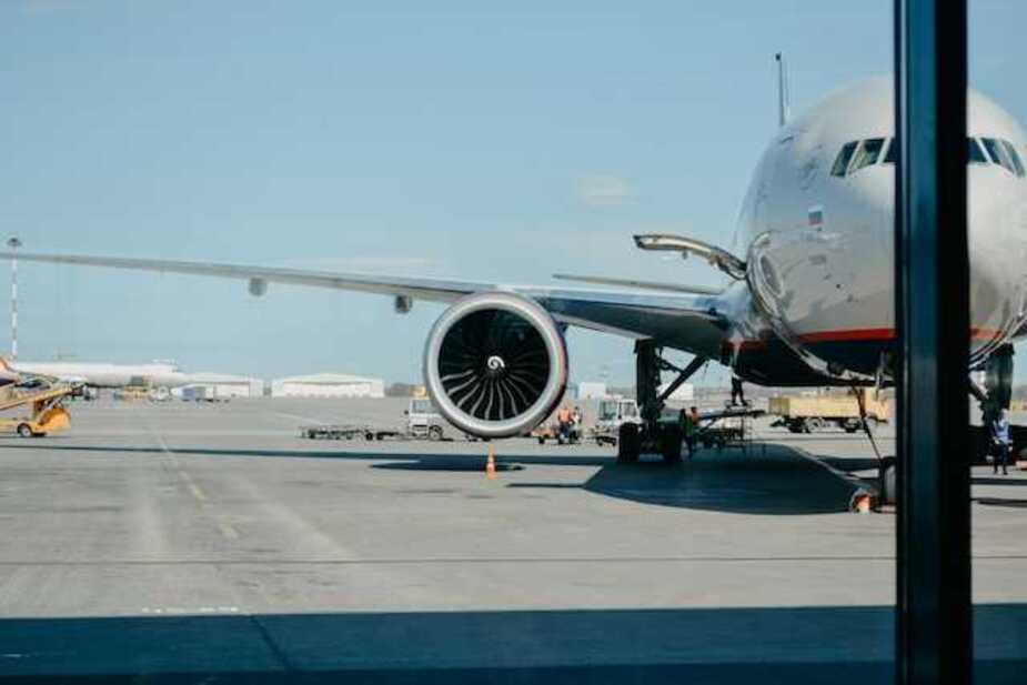 Qué Hacer Si Se Retrasa O Cancela Tu Vuelo - La Guía GO!