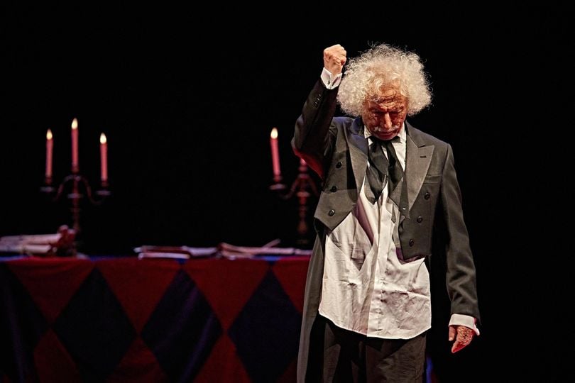 El espectáculo ‘El viaje del monstruo fiero’ con Rafael Álvarez ‘EL BRUJO’ en el Teatro Villa de Molina